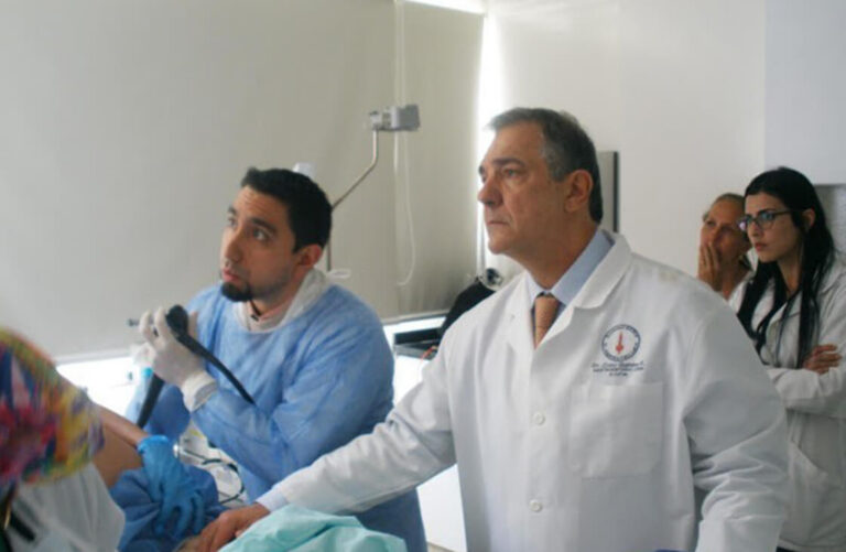Lee más sobre el artículo SAV Forma Talentos en Oncología con Programa de Becarios