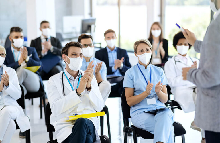 Lee más sobre el artículo Apoyo Psicológico en Cáncer: Paciente y Cuidador