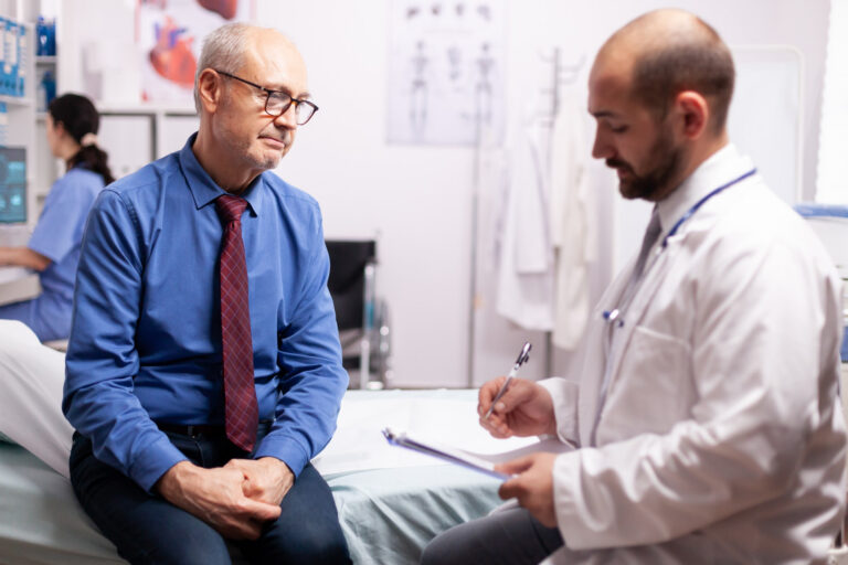 Lee más sobre el artículo Control urológico anual permite detección temprana del cáncer de próstata